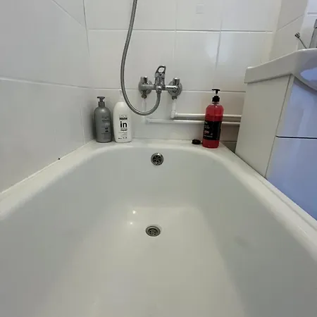 アパート In Center With Stadium View